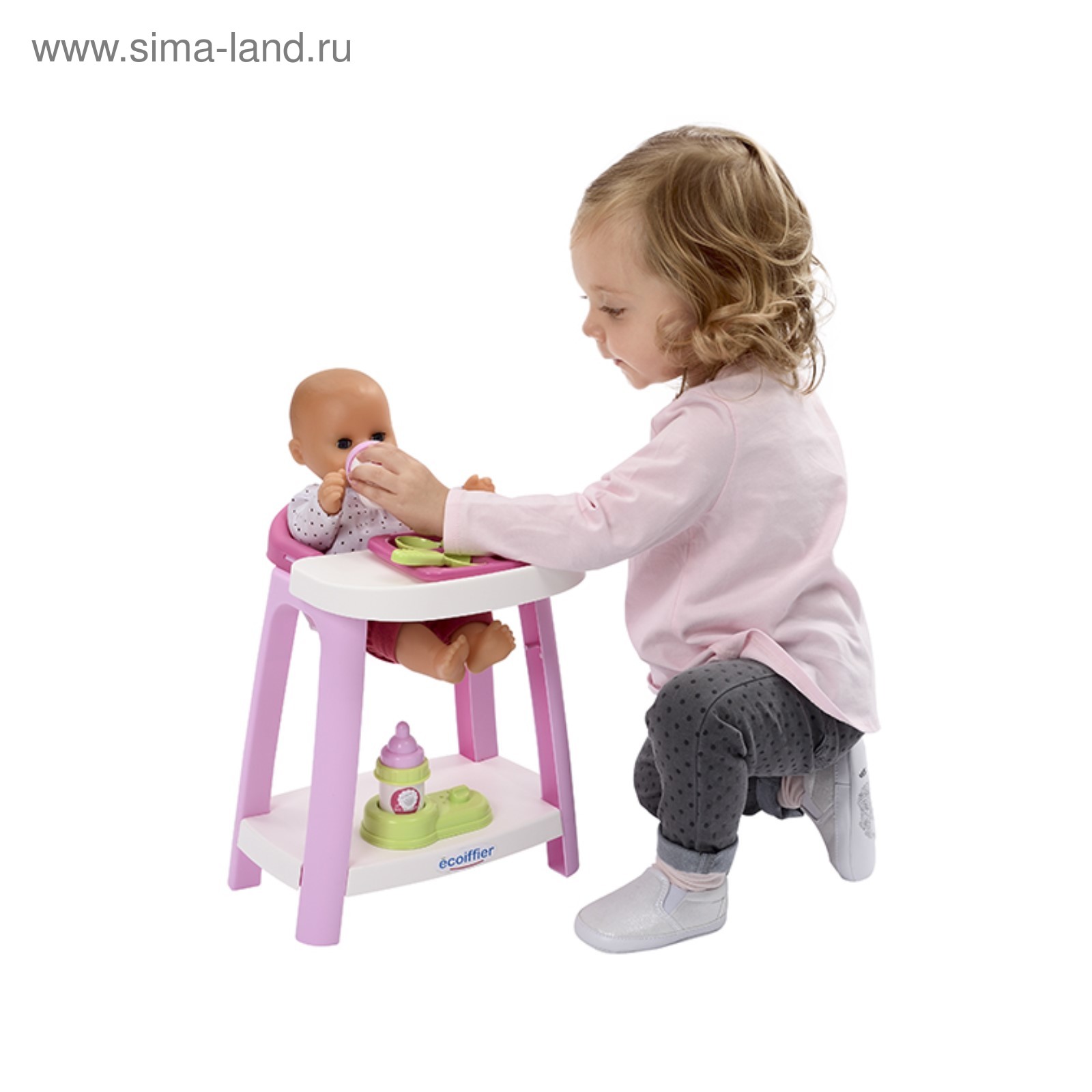 Няня следит за куклой. Игровой набор для ухода за куклой. Набор по уходу за пупсом. Стол для ухода за куклой. Уход за куклами.