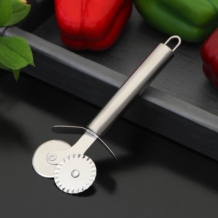 Нож для теста и пиццы Доляна «Металлик», 2 лезвия, 18 см, нержавеющая сталь, серебристый