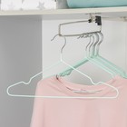 Плечики-вешалки для одежды Доляна, размер 40-44, антискользящее покрытие, цвет европейский зелёный - Фото 1