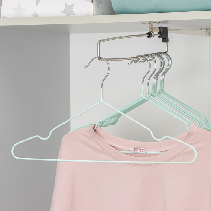 Плечики-вешалки для одежды Доляна, размер 40-44, антискользящее покрытие, цвет европейский зелёный - Фото 1