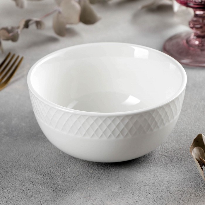 Салатник фарфоровый Wilmax «Юлия Высоцкая», 600 мл, d=14 см, цвет белый - Фото 1