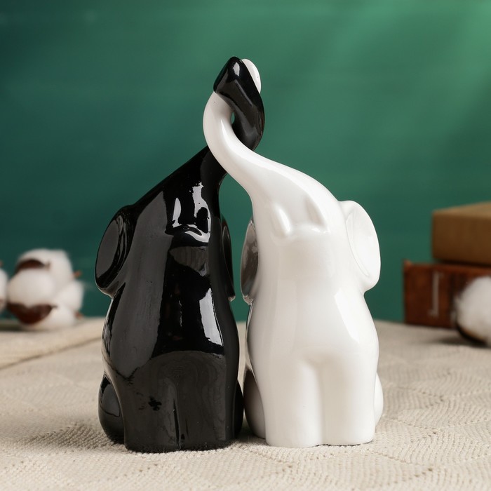Фигура "Пара слонов" черный/белый, 7х12х16см - Фото 1
