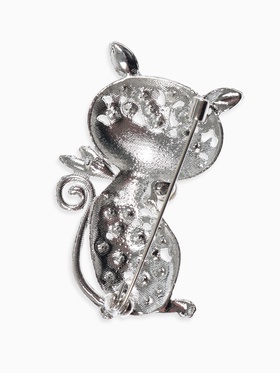 Брошь «Котик», белая в серебре