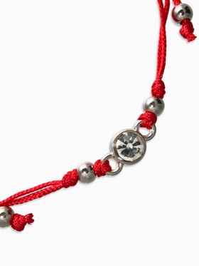 Браслет-оберег «Красная нить» рука счастья Хамса с кристаллом, цвет белый в серебре, d=5.5 см