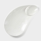 Блюдо керамическое с соусником «Ракушка», 28.5×15.5×2 см, белое - Фото 1