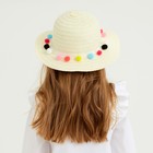 Шляпа с бомбошками для девочки MINAKU, размер 50, цвет белый - фото 9446173