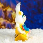 Фигура "Пара зайцев на бревне" белые 24х17см - Фото 2