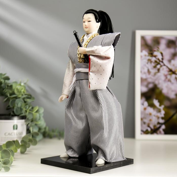 Кукла коллекционная "Самурай в сером кимоно с мечом" 30х12,5х12,5 см - фото 1899674288