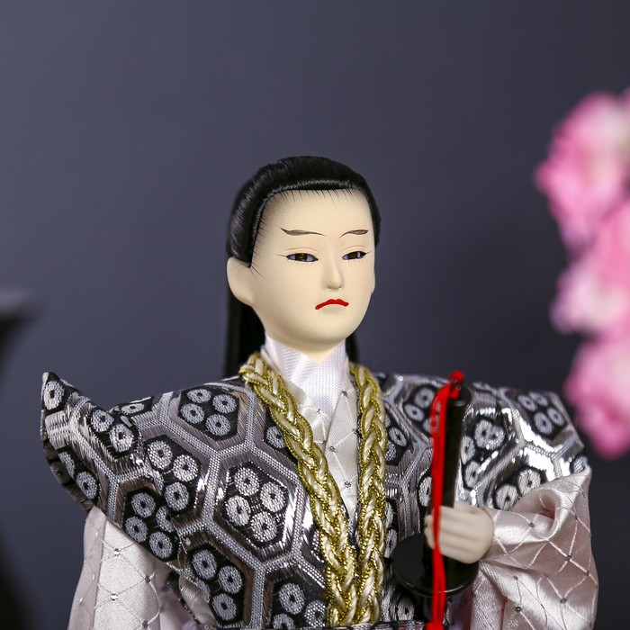 Кукла коллекционная "Самурай в сером кимоно с мечом" 30х12,5х12,5 см - фото 1877496526
