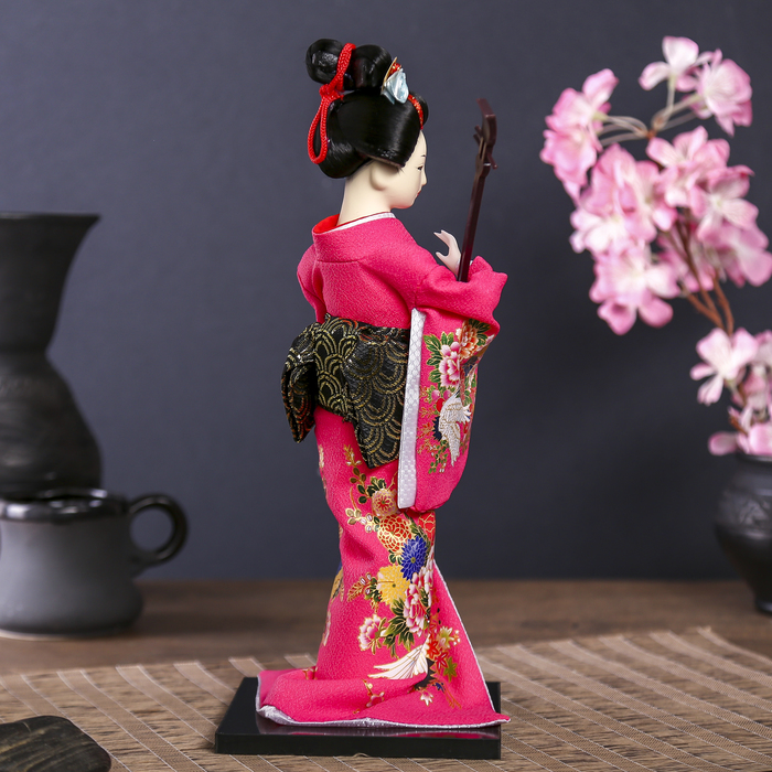 Кукла коллекционная "Японка в цветочном кимоно с музыкальным инструментом" 30х12,5х12,5 см - фото 1877496531