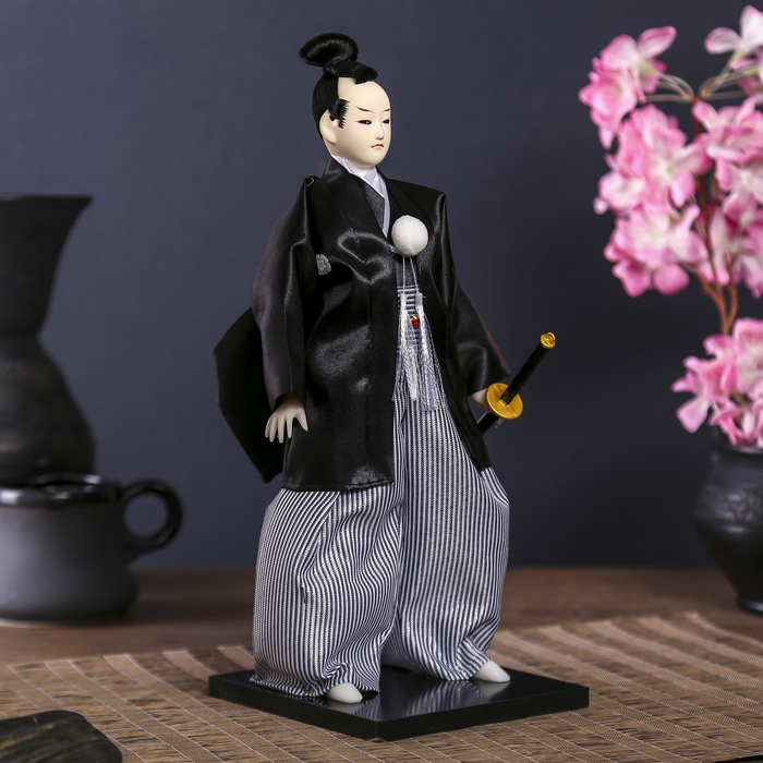Кукла коллекционная "Самурай с саблей" 30х12,5х12,5 см - фото 1877496540