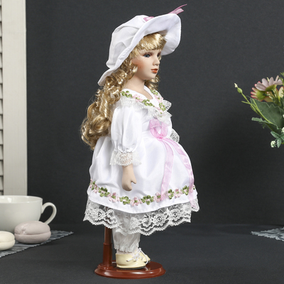 Кукла коллекционная керамика "Алевтина в белом платье и шляпке" 30 см