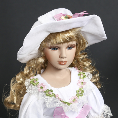 Кукла коллекционная керамика "Алевтина в белом платье и шляпке" 30 см