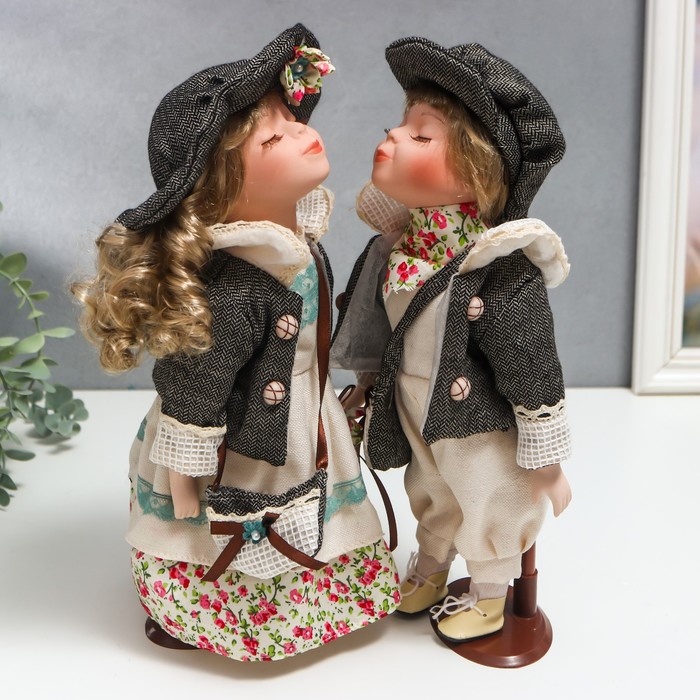 Кукла коллекционная парочка поцелуй набор 2 шт "Галя и Сева в серых курточках" 30 см - Фото 1