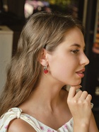 Серьги со стразами «Сердце» мерцание, бело-красные в серебре - Фото 6