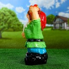 Садовая фигура "Гном фрукты 38х24см - Фото 2