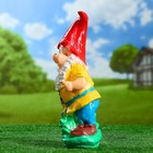 Садовая фигура "Гном с корзиной" малый 30х14см - Фото 2