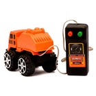 Машина «Стройтехника», на дист управлении, работает от батареек, в пакете - фото 24281182