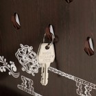 Ключница закрытая "Правила дома. Доски" 26,5х31,5 см Орех - Фото 4