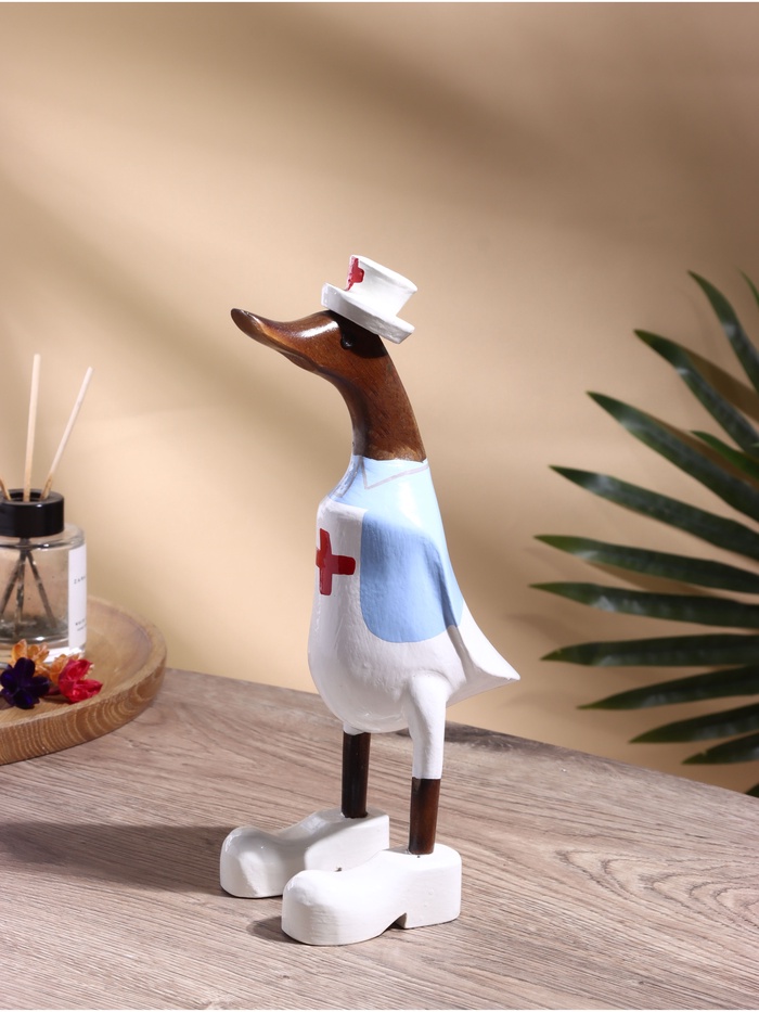 Сувенир «Утка Медсестра», дерево, 13×9×27 см