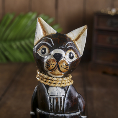 Сувенир дерево "Кошка с ошейниками" 4,5х8х20 см
