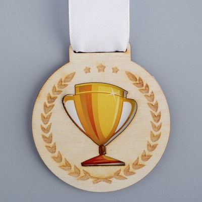Золотая Медаль