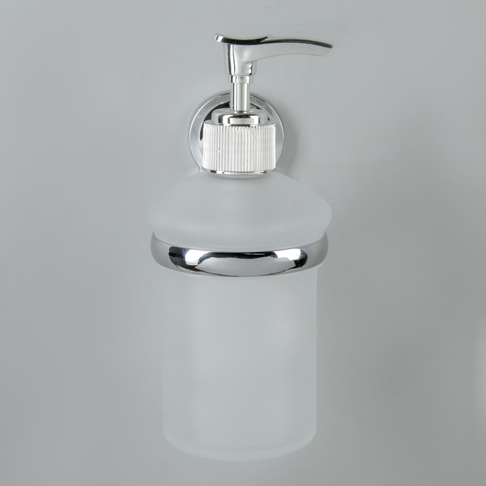 Дозатор для жидкого мыла настенный Accoona A11813, 200 мл, стекло, цвет хром - фото 1908465627