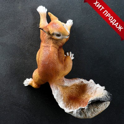 Подвесной декор "Белка поилка" 33см