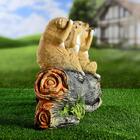 Садовая фигура "Сурикаты на бревне" 30см - Фото 4