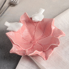 Блюдо керамическое «Голубки на цветке», 16,5×18 см, цвет розовый - фото 989064