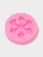 Молд для заливки новогодний «Снежинка», силикон, d=6.7 см, розовый - Фото 3