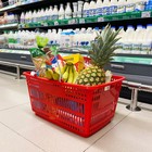 Корзина покупательская пластиковая, 30 л, 2 металлические ручки, цвет красный - фото 24331222