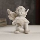 Сувенир полистоун "Белоснежный ангел с цветочным сердцем" 7х5,5х5 см - Фото 4
