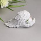 Фигурка полистоун «Белоснежный ангел в розовом веночке спит в крыльях», 5.3×9.5×3 см - Фото 3