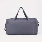 Сумка спортивная на молнии, 4 наружных кармана, длинный ремень, средний размер, цвет серый - Фото 2