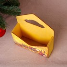 Кашпо деревянное "Конверт, Новогодний №3", деревянная ручка, жёлтое, 20,5×18×6 см - Фото 2