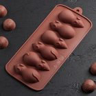 Форма силиконовая для украшений Доляна «Мышка», 24×10,7×2,2 см, 6 ячеек, цвет коричневый - Фото 1