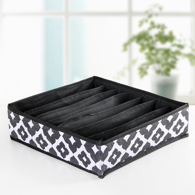 Органайзер для хранения белья Доляна «Вензель», 7 отделений, 34×30×8 см, цвет чёрно-белый