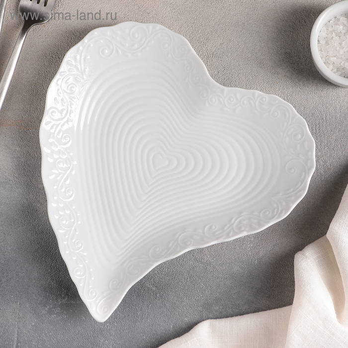 Блюдо керамическое сервировочное «Сердце», 23×21×2 см - Фото 1