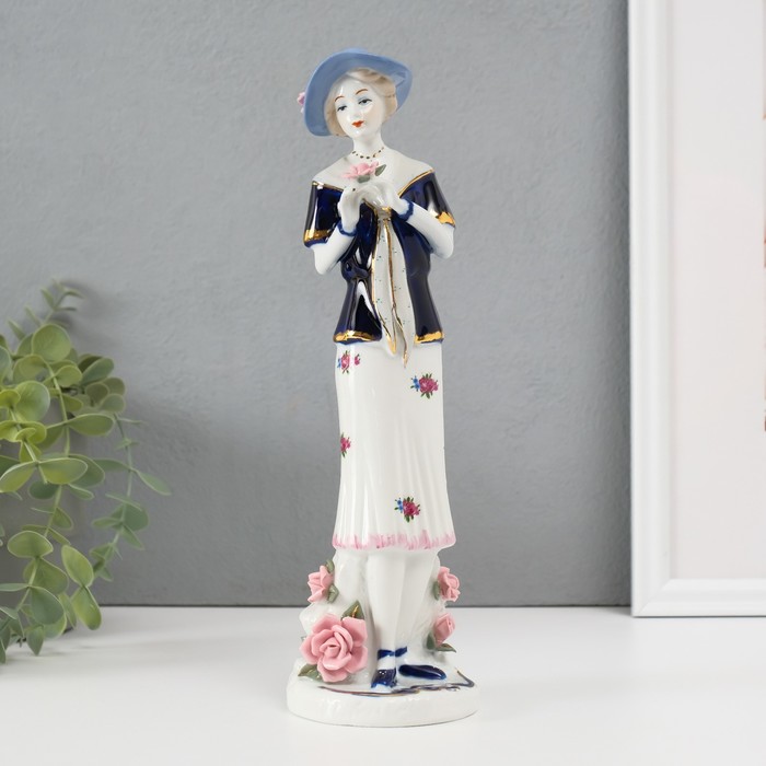 Сувенир керамика "Мадмуазель в шляпке с розой в руках" кобальт 28х7,5х8,5 см - Фото 1