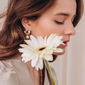 Серьги с жемчугом «Эксклюзив» барокко, капелька, цвет белый в матовом золоте