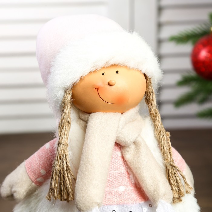 Кукла интерьерная "Девочка в юбке с пайетками, белой жилетке и розовом колпаке" 48х10х15см - фото 1907015926