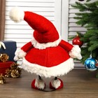 Кукла интерьерная "Дедушка Мороз в красном кафтане и колпаке со снежинками" 44х21х31 см - Фото 3
