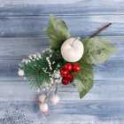 Еловая ветка декоративная «Зимнее волшебство. Чудо», с ягодами, 21 см - фото 60084240