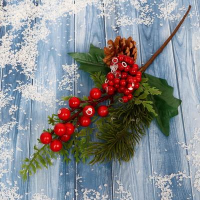 Еловая ветка декоративная «Зимнее волшебство. Магия», хвоя, ягоды, шишка, 27 см