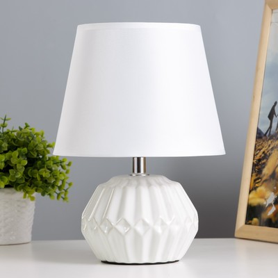 Лампа настольная «Фавия» 1×40 Вт Е14 белый 20×20×28 см RISALUX