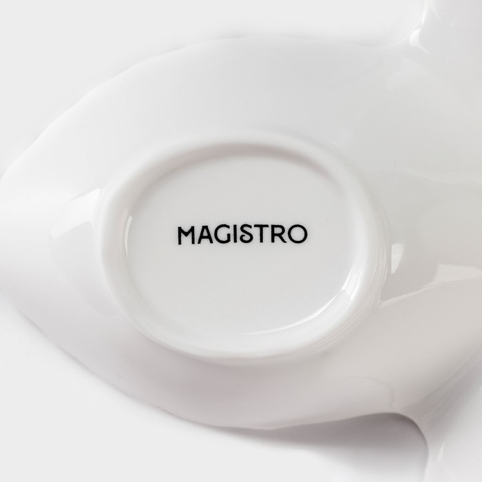 Менажница фарфоровая 4 ячейки Magistro «Листочки», 27×4 см, цвет белый - фото 1883463006