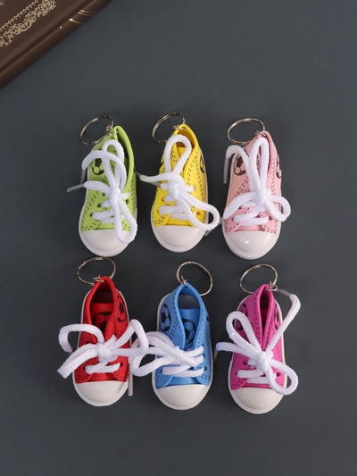 Брелок для ключей на кольце «Футбольный кед», резина, 4×3.3×7 см, МИКС