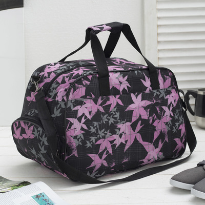 Сумка дорожная, отдел на молнии, 2 наружных кармана, длинный ремень, цвет чёрный