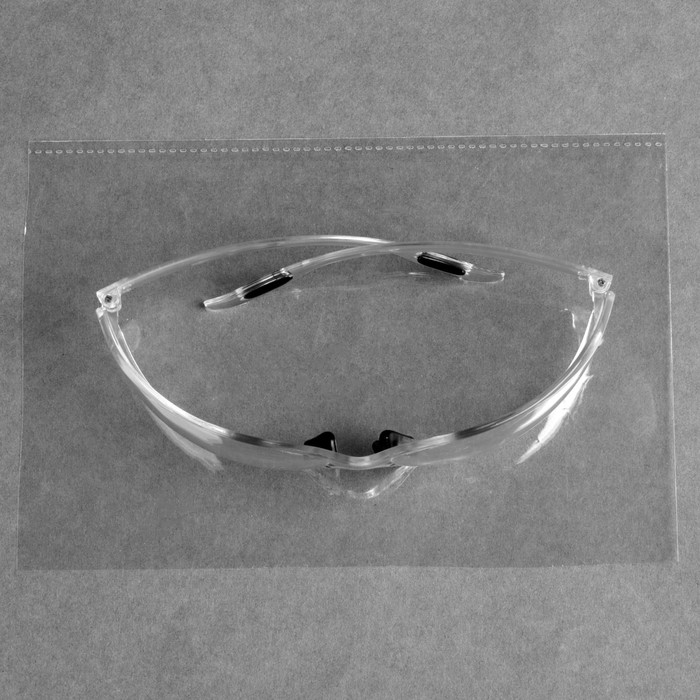 Очки защитные для мастера, прорезиненные дужки, цвет чёрный/прозрачный 18574